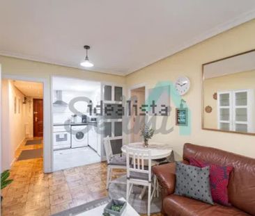 Alquiler de piso en Calle Muñoz Degraín - Photo 2