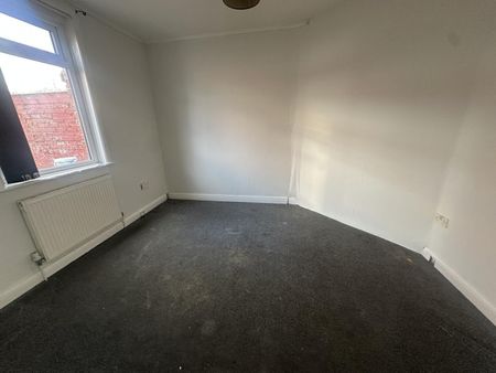 3 bedroom House To Let - Photo 5