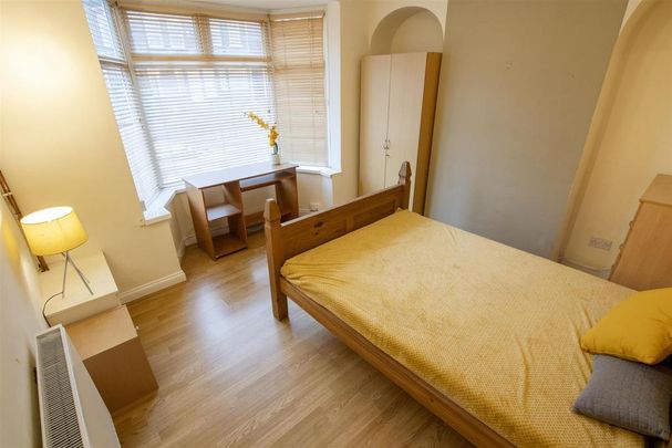 4 bedroom house to rent - Photo 1