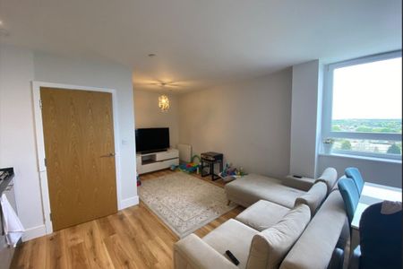 Southgate, STEVENAGE - Photo 2