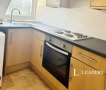 1 bedroom apartment to rent East Street, Brighton, East Sussex, BN1 - Photo 2