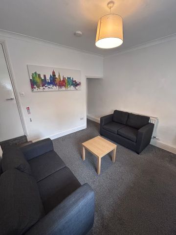 5 Bed Semi-Detached House, Thyra Grove, NG9 - Photo 4