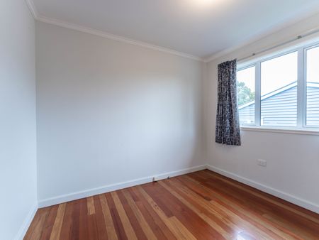 12 Norman Rd, Titirangi - Photo 3