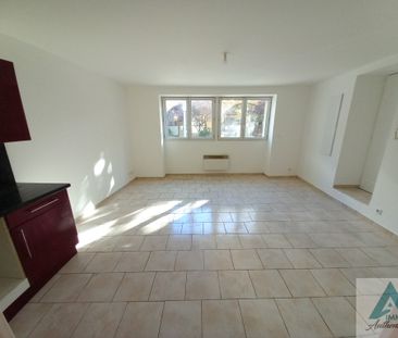 Location Appartement 3 pièces 50m² CUGES LES PINS 13780 - Photo 1