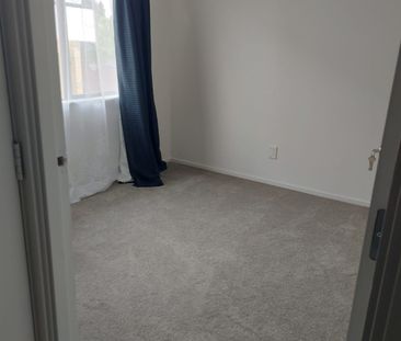 Modern, Fresh & Perfectly Positioned - Photo 4