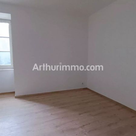 Location Appartement 4 pièces 89 m2 à Lons-le-Saunier - Photo 3