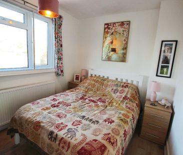 4 bedroom House To Let - Photo 5