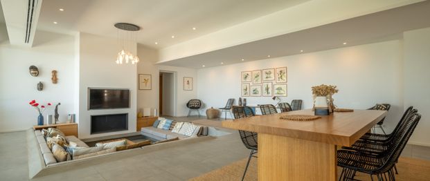 Rental House Ajaccio 7 Rooms 215 m² - Photo 1