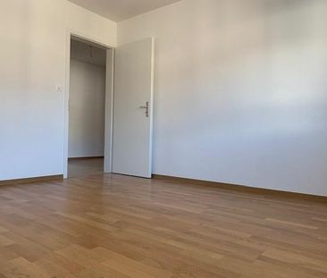 Magnifique appartement de 3.5 pièces situé au 4ème étage avec deux ... - Photo 4