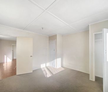 1 Bedroom plus 1 Study stand alone house in Henderson - Photo 6