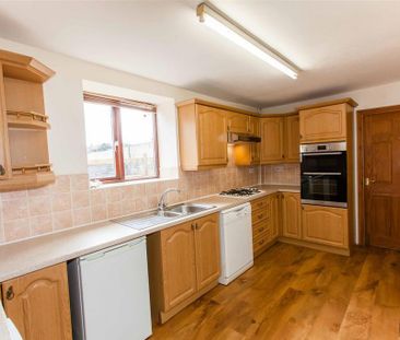 3 bedroom detached house to rent - Photo 4