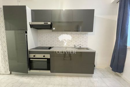 Studio meublé - Photo 3