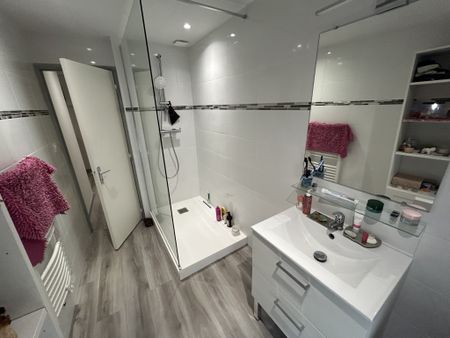 Location Appartement 2 pièces 51m² AGEN 47000 - Photo 2