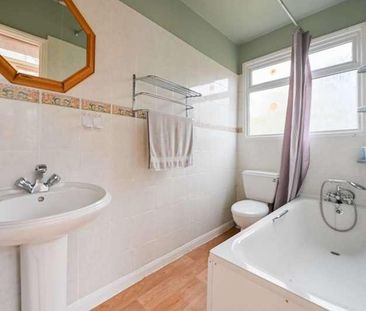 Sylvan Avenue, Wood Green, N22 - Photo 3