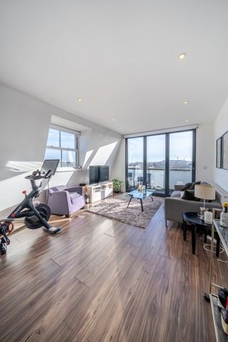 Balham Hill, London, SW12 - Photo 3