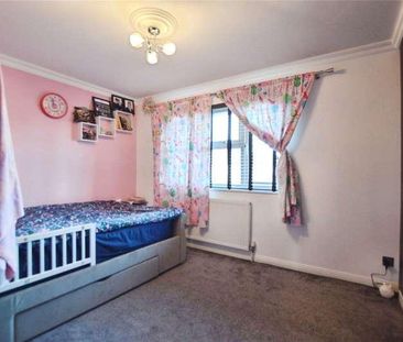 Pear Tree Road, Addlestone, Surrey, KT15 - Photo 3
