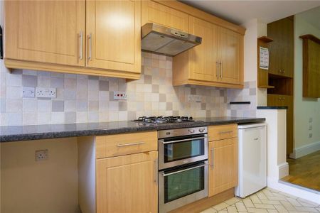 3 bedroom end of terrace house to rent - Photo 3
