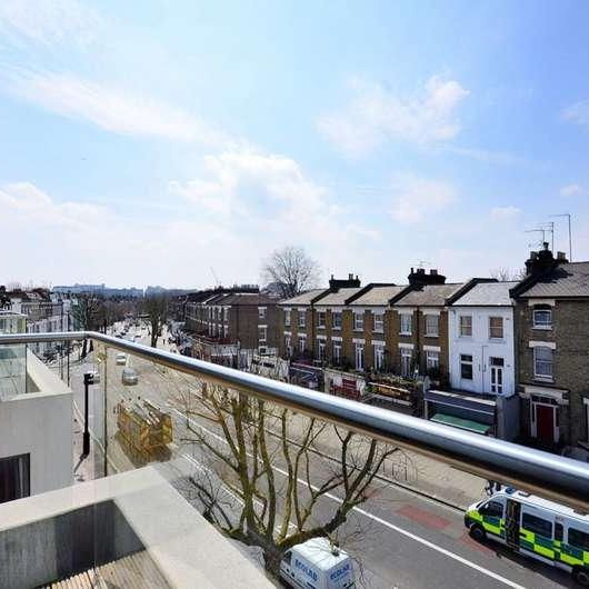 Westwick Gardens, Hammersmith, W14 - Photo 1