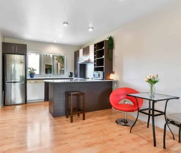 Marina Living! - Photo 4