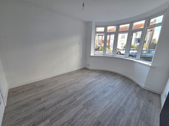 Rothesay Road, Gosport - Photo 1