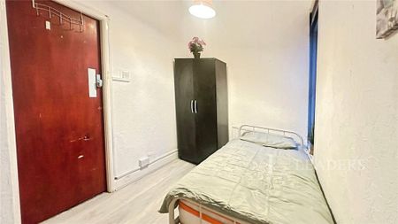 1 bedroom in a house share to rent - Photo 4