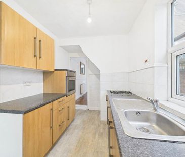 3 bedroom terraced house to rent - Photo 6