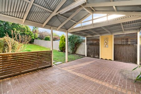 40 Jacaranda Crescent, Mornington. - Photo 2