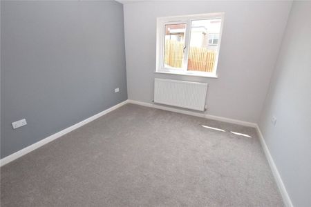 3 Bed Semi-Detached House, Stonecliffe Drive, LS12 - Photo 3