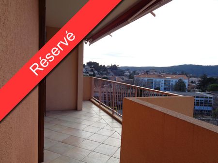 Location Appartement 4 pièces 76m² DRAGUIGNAN 83300 - Photo 3