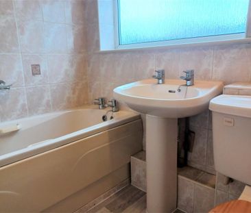 2 bedroom bungalow to rent - Photo 3