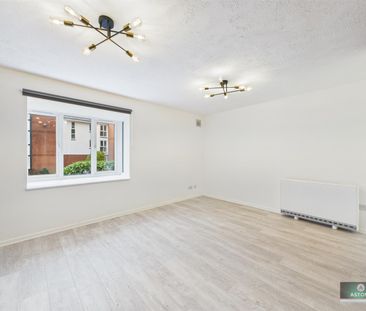 Station Hill, Crawley - Photo 2
