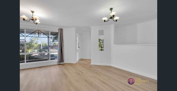 Stunning Family Home in Port Kennedy! - Photo 1