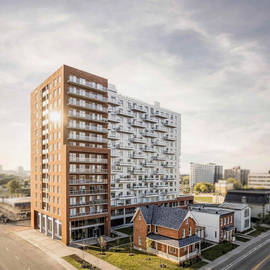 819 - 225 Rue Laurier, Gatineau - Photo 1