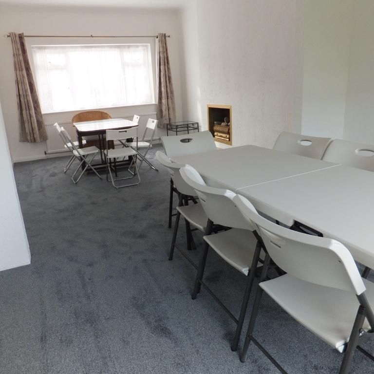 5 bedroom house to rent - Photo 1