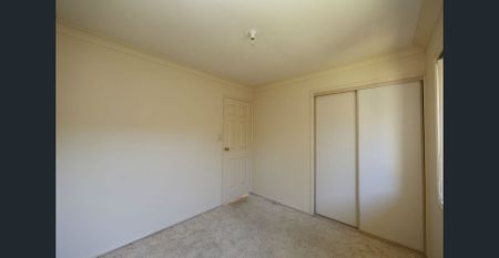 Spacious 4 bedroom home in great location - Photo 5