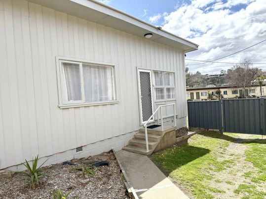 1/6 Vale Street, Cooma - Fully Furnished - Photo 1