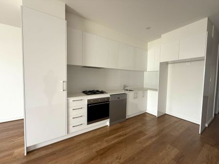 Modern 3-Bed, 2-Bath Home in Klemzig with Ensuite, Ducted Air & Low-Maintenance Yard! - Photo 4