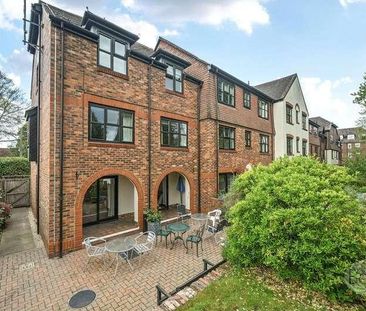 Lenten Street, Alton, Hampshire, GU34 - Photo 2