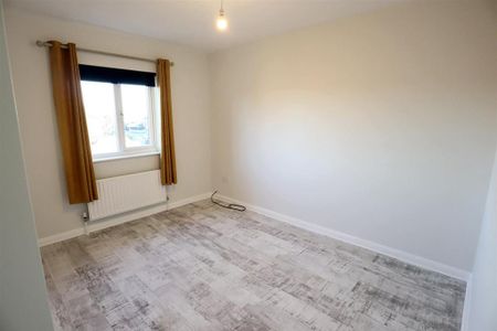 4 bedroom detached house to rent - Photo 5