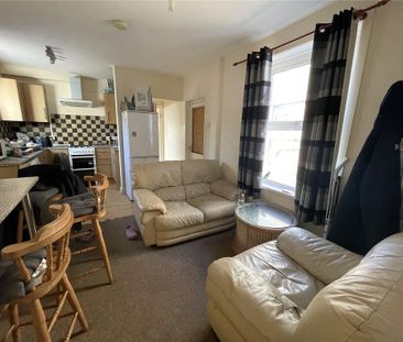 3 bedroom apartment to rent - Photo 5