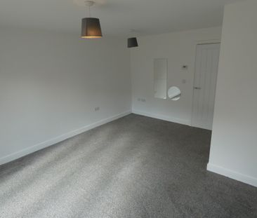 2 bed Terraced - To Let - Photo 3