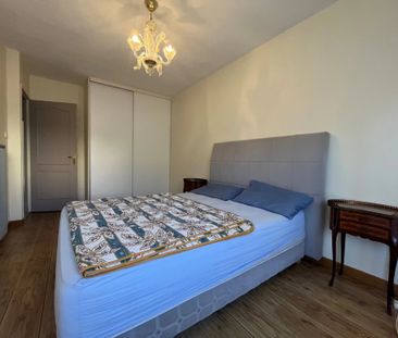Location Appartement 3 pièces 70m² TOULON 83000 - Photo 2
