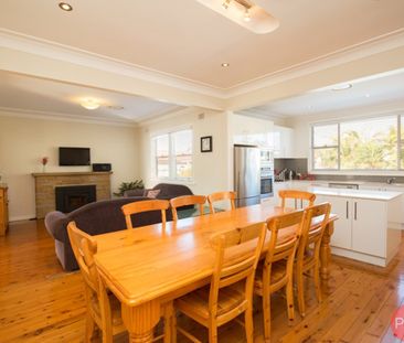 11 Swan Street, Morpeth NSW 2321 - House For Rent | Domain - Photo 2