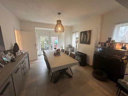 Vrijstaande woning met 2 slaapkamers, garage en tuin - Photo 2