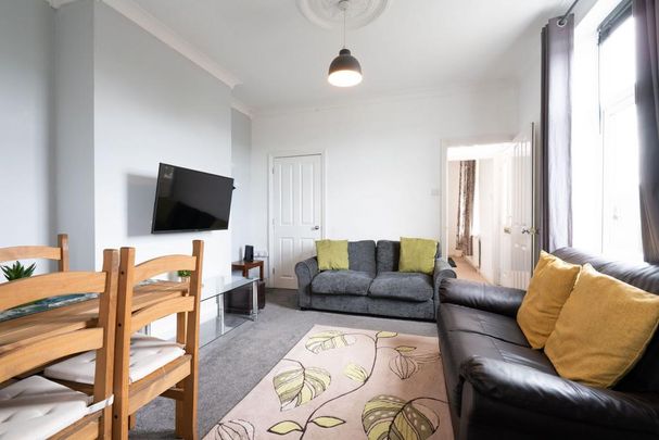 4 bedroom house to rent - Photo 1