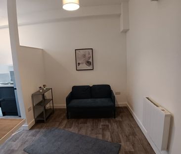 1 Bed Flat, Melfort Road, CR7 - Photo 1