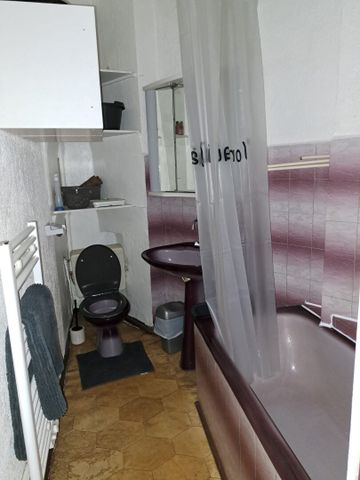 Studio de 28.43 m² avec mezzanine dans le centre-ville de La Ciotat, - Photo 5