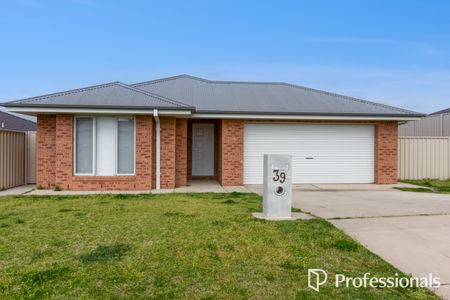 39 Muttama Parade, Gobbagombalin NSW 2650 - Photo 4