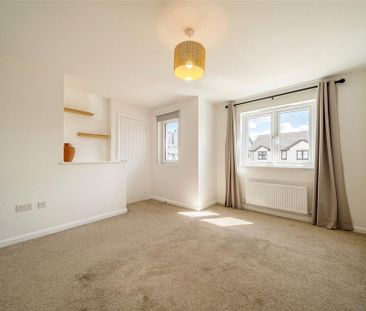 4 bedroom detached house to rent - Photo 1