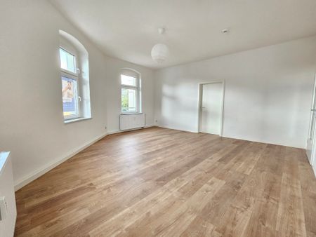 Diese schöne renovierte Wohnung wartet auf Sie mit Einbauküche - Foto 2